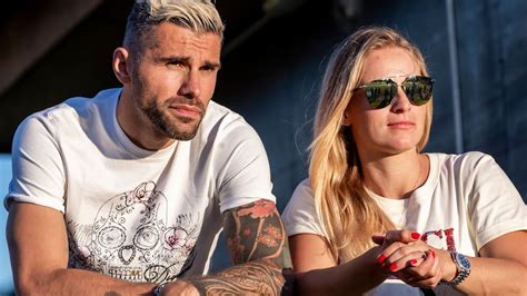 lara gut et valon behrami|Lara Gut